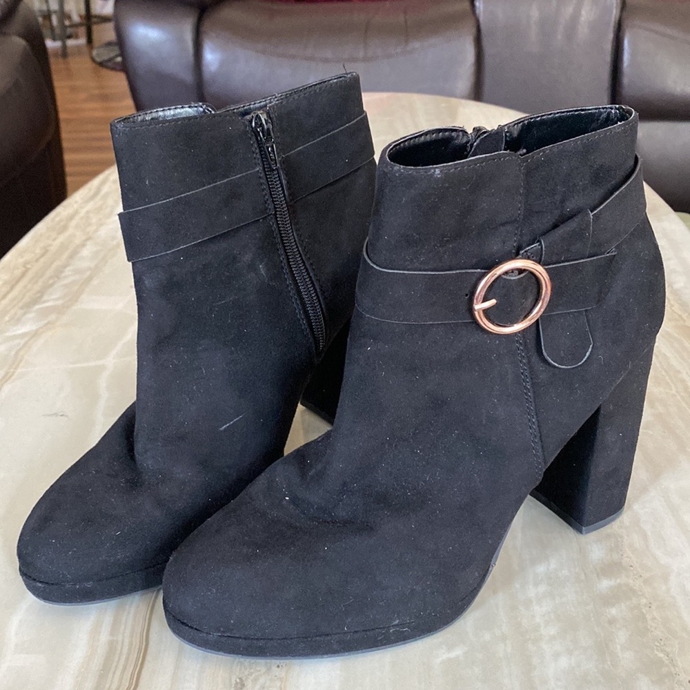 LC Lauren Conrad Avant High Heel Ankle Boots.